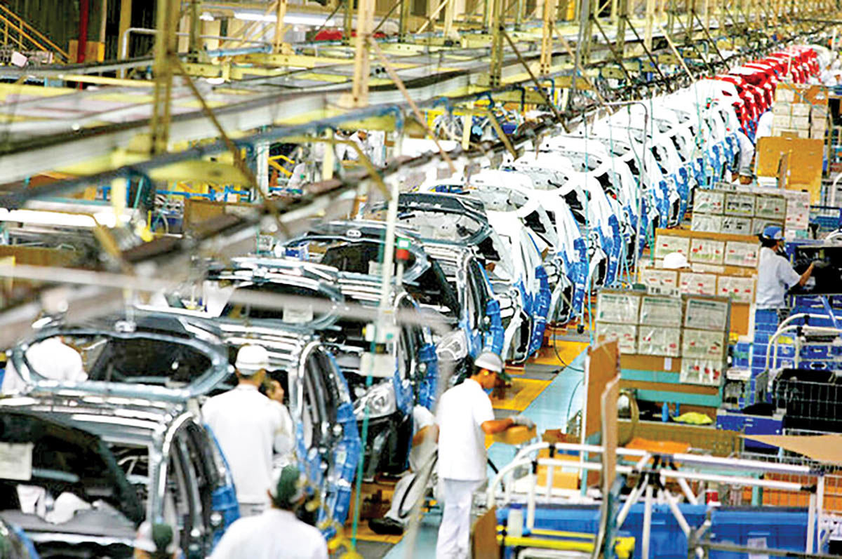 خط تولید ایران‌خودرو متوقف شد؛ پشت‌پرده تعطیلی چیست؟