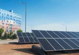 بزرگ‌ترین نیروگاه خورشیدی شرق کشور توسط گلرنگ کلید خورد