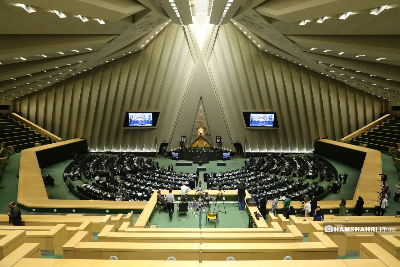 طرح سه فوریتی خروج از NPT در مجلس و هشدارها درباره پیامدهای آن