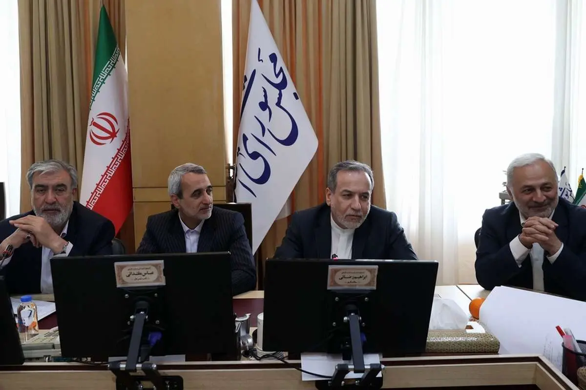 جلسه ویژه کمیسیون امنیت ملی با عراقچی