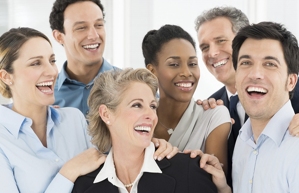 راز محبوبیت فوری | این کار ساده شما را در چشم همه محبوب میکند کار