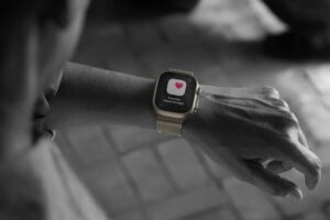 apple-watch-ultra-3-8-620x414