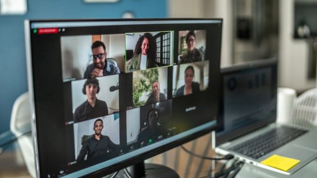 pc-display-with-a-multi-person-video-call-in-progr-3-620x348